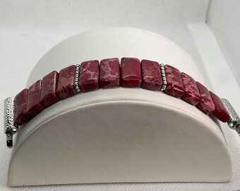Vinröd Jasper anpassningsbar pärlram Apple Watch-armband