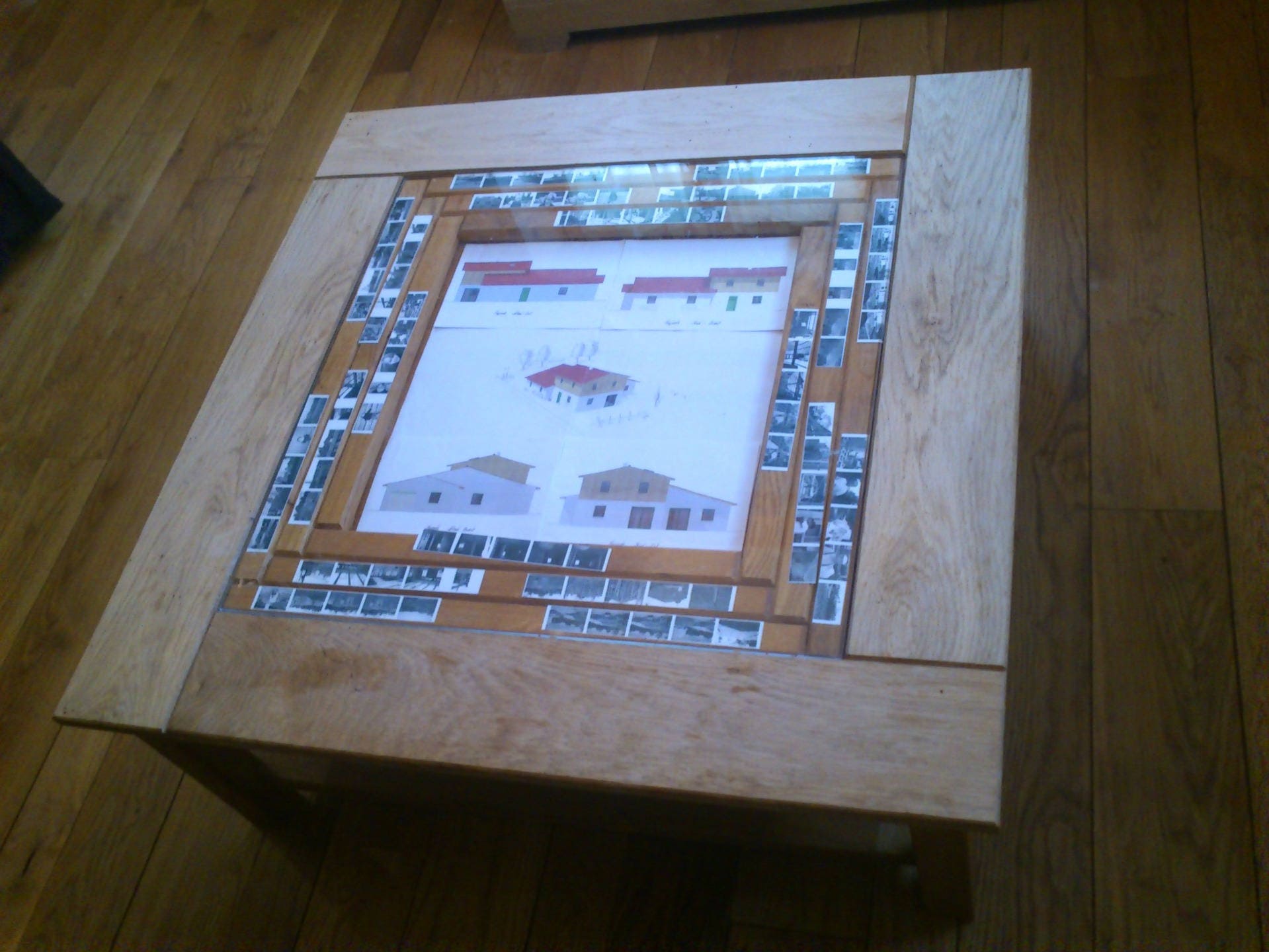 Table Basse en Chêne Massif avec Verre