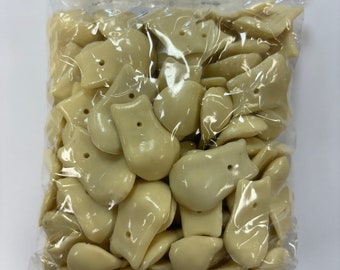 Plastic Elk Teeth