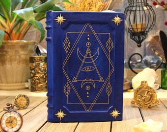 DnD Character Journal, Leather Spellbook, Grimoire, Notebook, D&D Accessories, Dungeons and Dragons, Book of Shadows, Larp Props, Divination