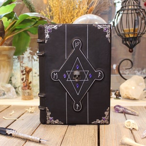 DnD Character Journal, Leather Spell book, Grimoire, DM Notebook, D&D Accessories, Dungeons and Dragons, Book of Shadows, Gothic