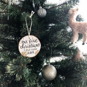 Ein Holz erste Weihnachten, Bauernhaus Weihnachten, Weihnachtsschmuck, Holz-Scheibe-Verzierung