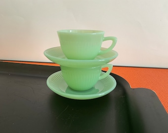Fire King - Vintage espresso coffee cup and saucer Jane Ray. Jadeite green glass, espresso coffee cup and saucer, milk glass. 1950s USA