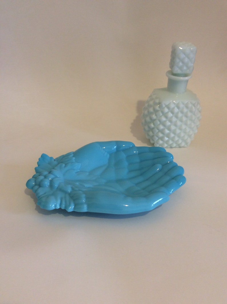 Westmoreland Blue Milk Glass Soap Dish. Jewelry Tray. Classical Style