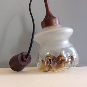Fun glass pendant light, Mazzega style, transparent and caramel color, vintage Murano glass, hand blow glass, 1970s, atomic era