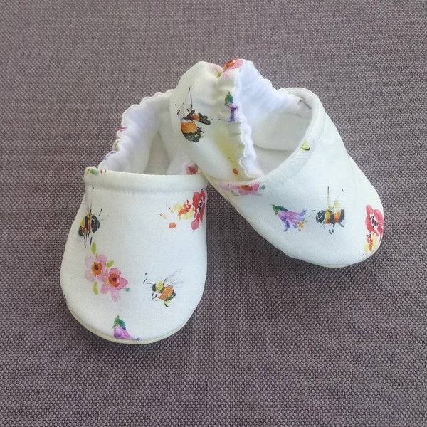 Bee Baby shoes, Yellow Bee soft baby shoes. Made to order item