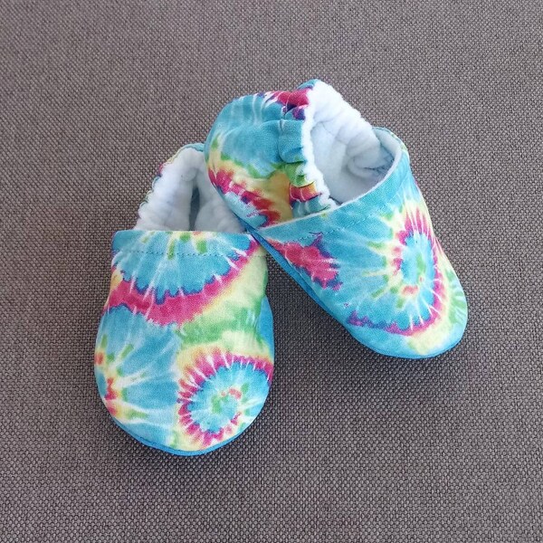 Tie dye look baby shoes - Tie dye look printed on cotton fabric -  Made to order item