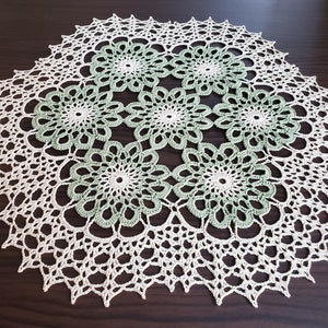 Green and off white doily 17.5 in