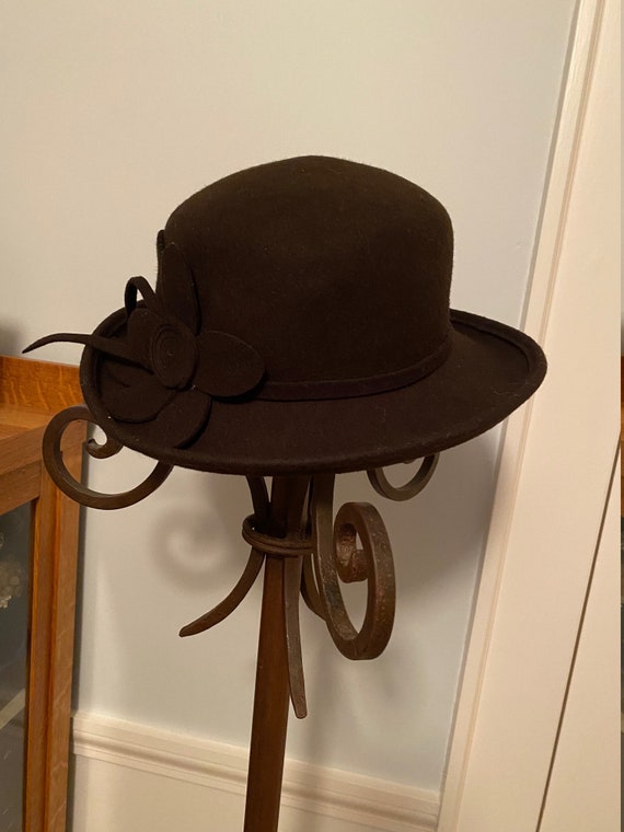 Ladies brown wool hat