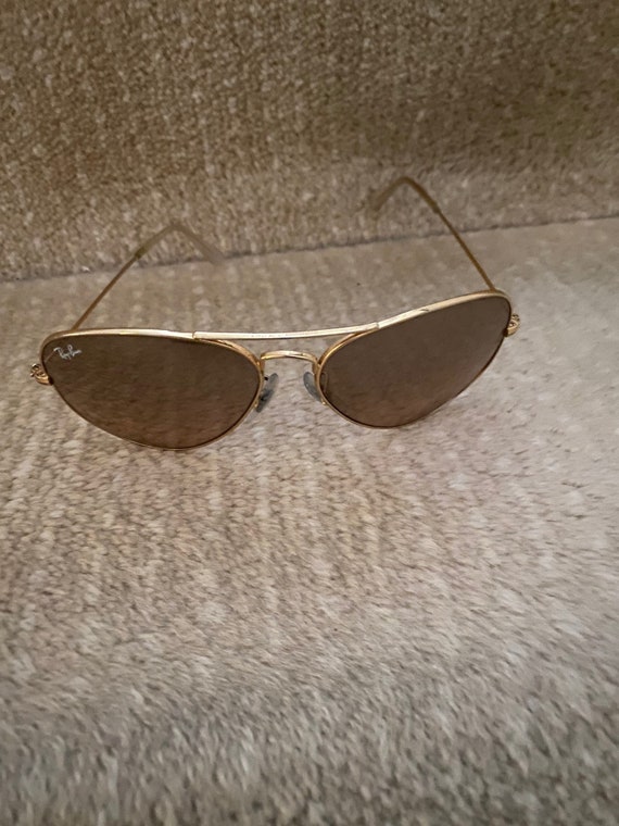 RayBan unisex aviator style sunglasses