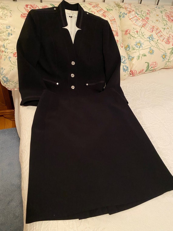 Ladies black skirt suit, 6P