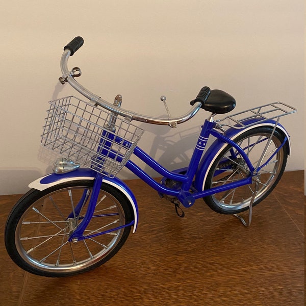 Miniature display bike