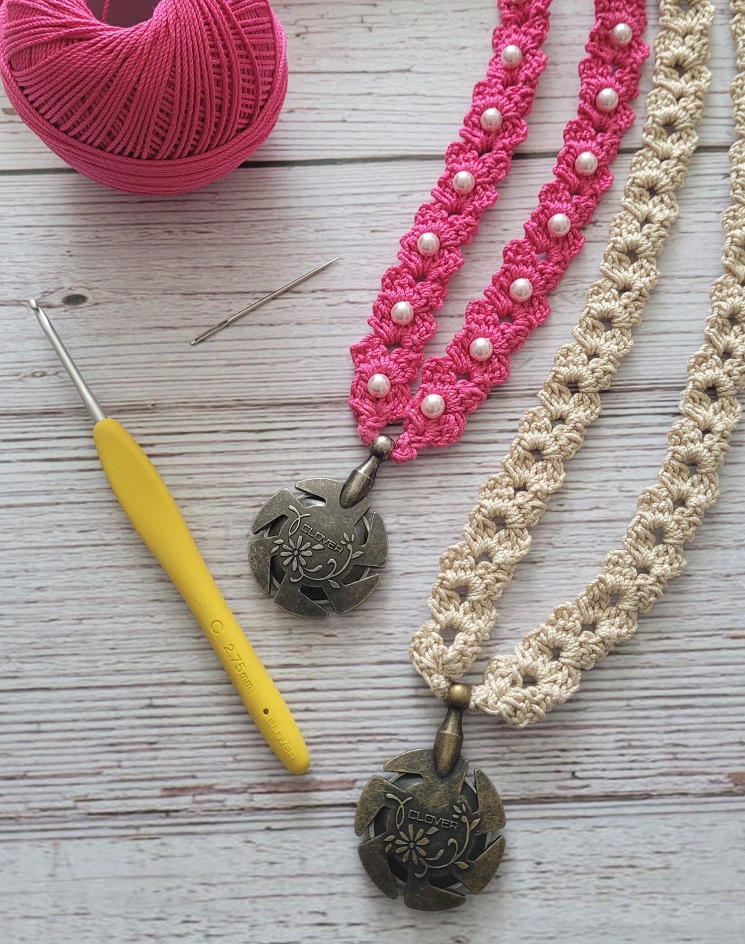 Crochet Necklace, Yarn Cutter Pendant, Necklace, Yarn Gadget, Beaded
