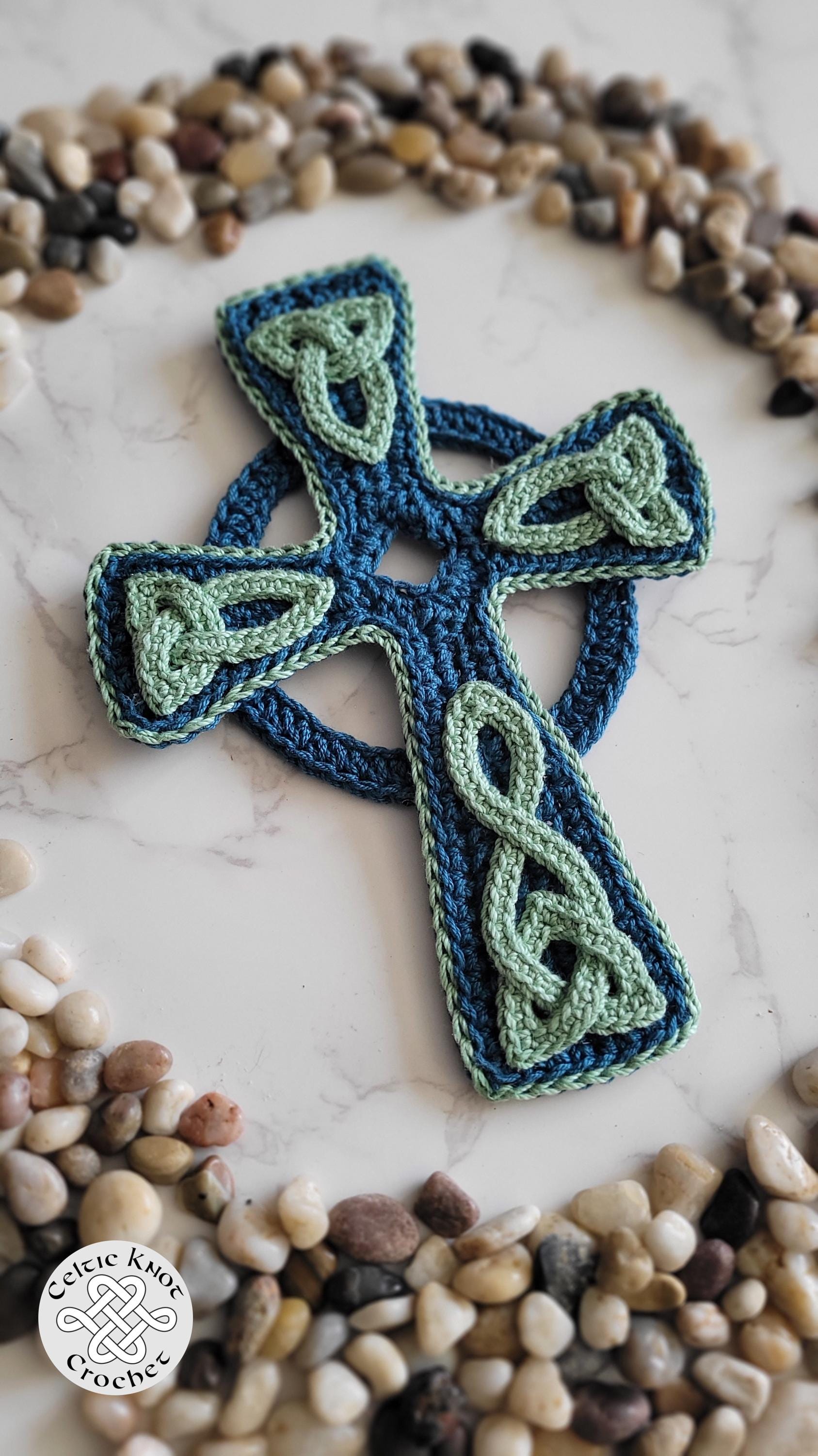 Celtic Crochet Cross, Celtic Cross Wall Hanging, Celtic Cross Decoration, Crochet Cross, Irish Cross, Celtic Cross, Celtic Knot Cross