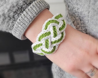 Celtic Bracelet, Celtic Jewelry, Crochet Bracelet, Crochet Pattern, Crochet Bracelet Pattern, Crochet Accessory, Glow in the Dark Jewelry