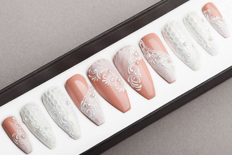 Weiße Hochzeit künstliche Nägel Handbemalte Nail Art Gefälschte nägel Falsche nägel Kleber auf Nägel Traversen Nägel Acrylnägel Bild 3