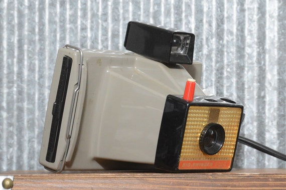 polaroid land camera swinger model 20