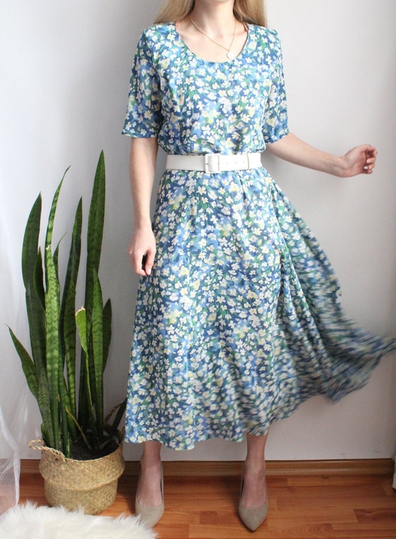 90s Woman's fit and flare dress flowers print max… - image 2