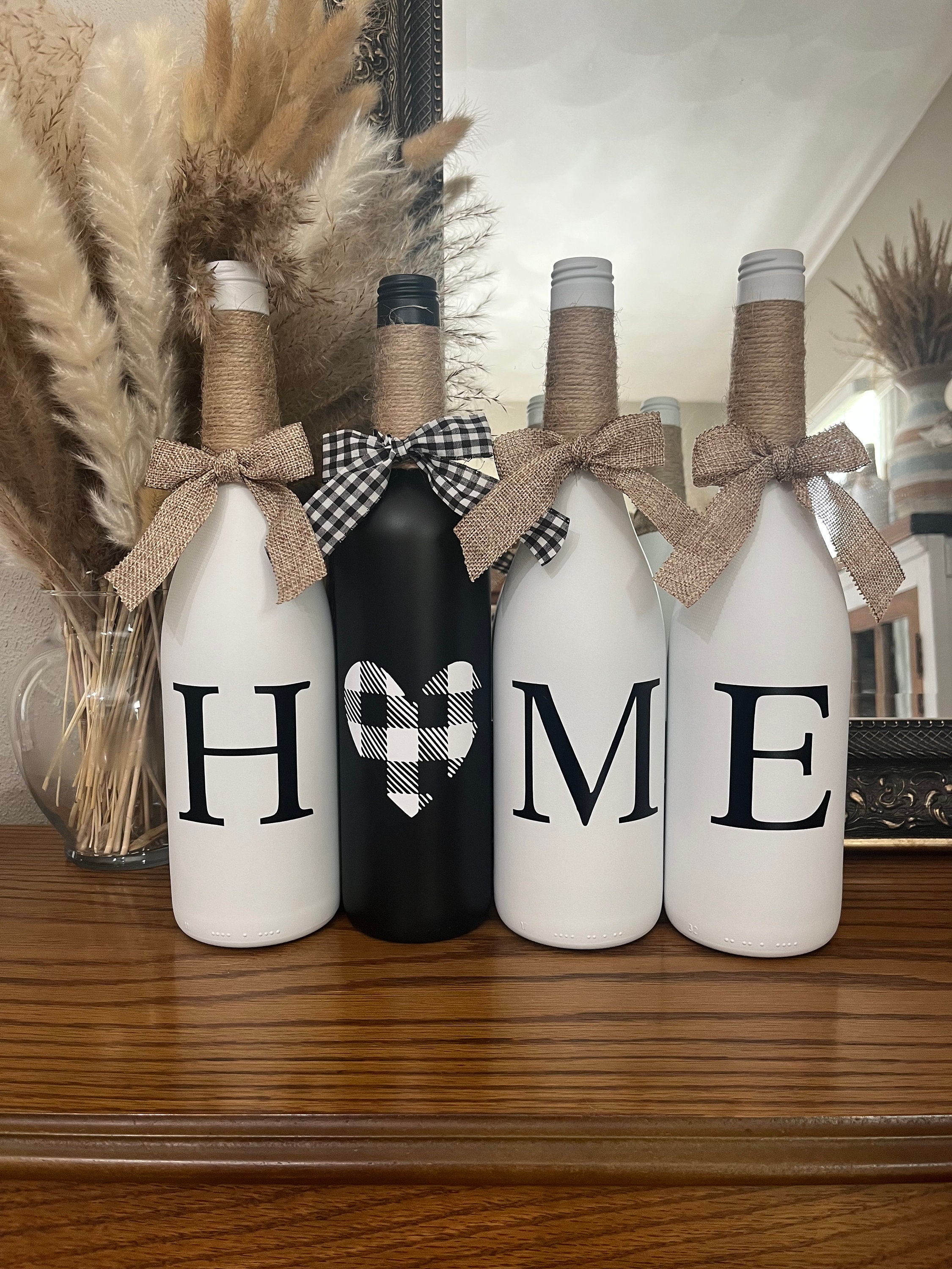 Black and White Farmhouse Decor | Modern Farmhouse | Buffalo Plaid