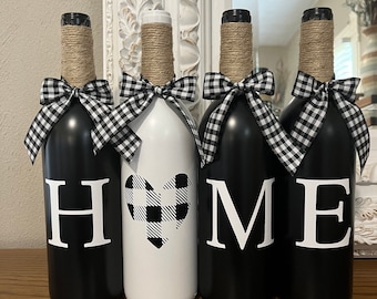 Farmhouse Home Decor | Black and White Decor | Home Decor