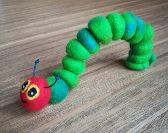 La chenille affamée