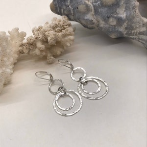 Sterling Silver Interlocking Circle Earrings, Hammered Silver Double Hoops, Dangle Silver Leverback Earrings, Artisan Handmade Earrings,