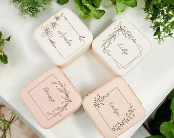 Joyero portátil personalizado para viajes: porta joyas con inicial, nombre o imagen personalizada para mujer.