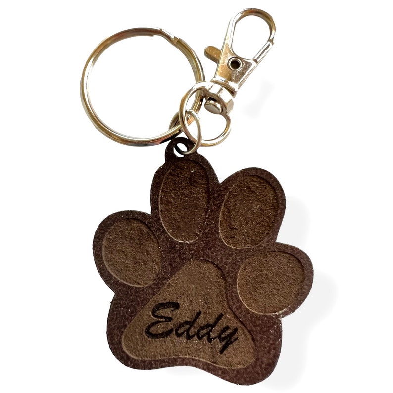 Paw-shaped leather key ring, laser personalized, dog cat. image 1