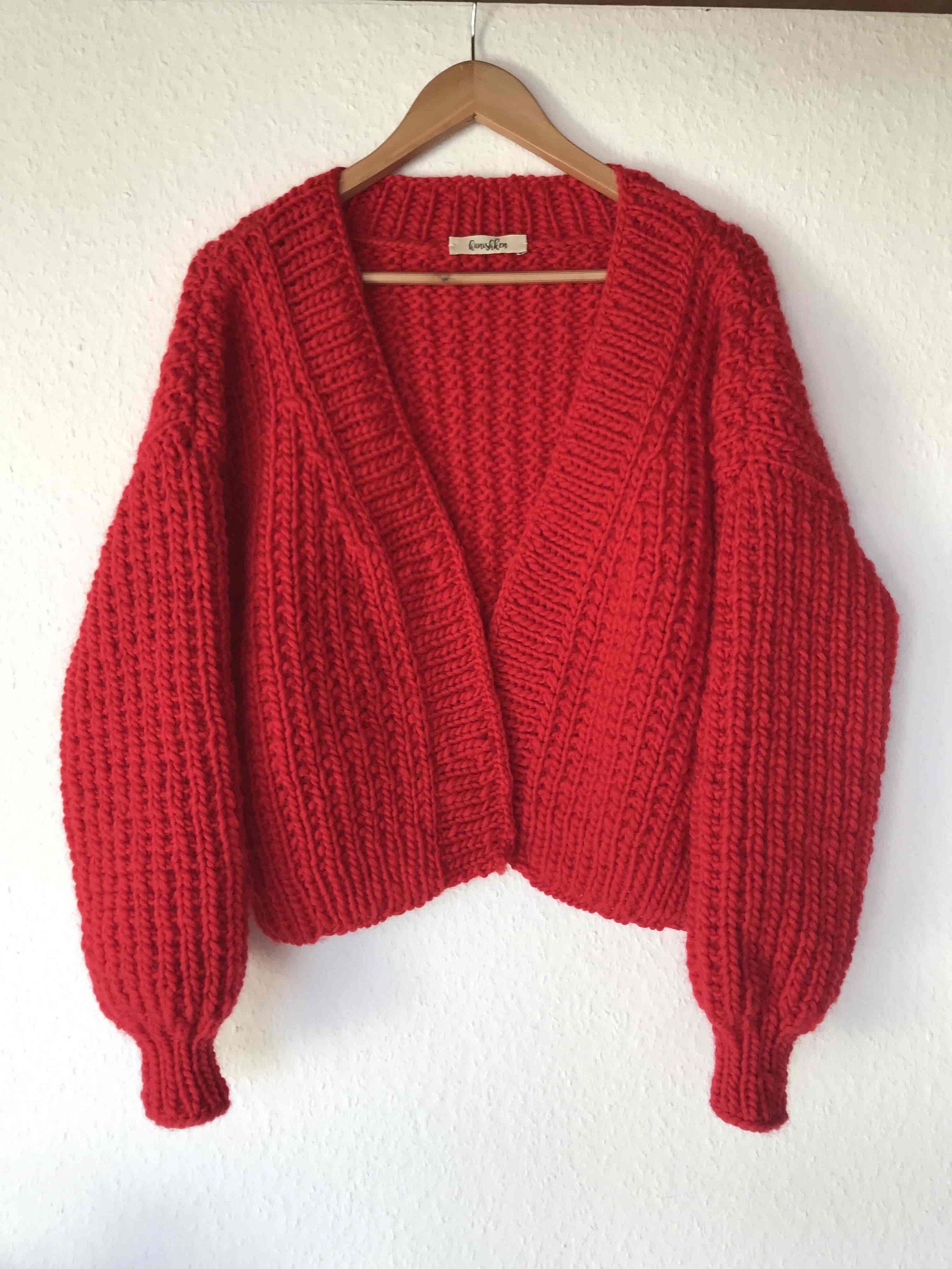 お気に入りの Chunky Heavyknit Cardigan 100% Wool, Handknitted - Love Red トップス