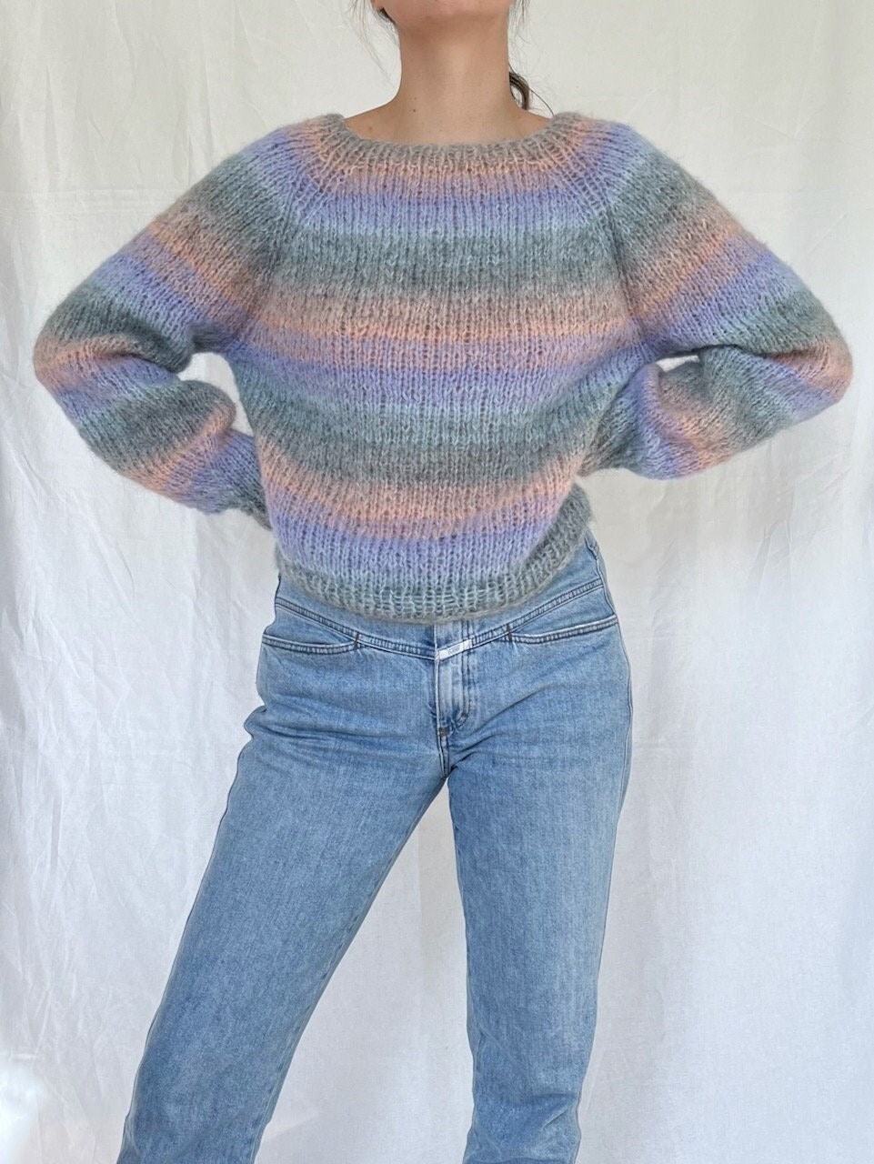 Patchwork-Pullover Für Hunde – Mit Bunten Regenbogenärmeln, Wärmend & Stylisch (Lila, XS)