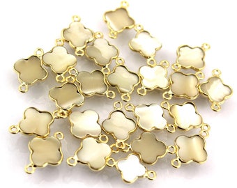 Conector de trébol de madreperla bañado en oro: 12 x 19 mm Suministros de joyería