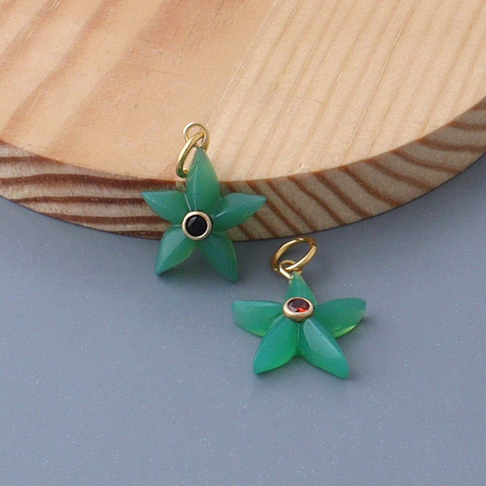 Chrysoprase Starfish Carved Gemstone Pendant Charms