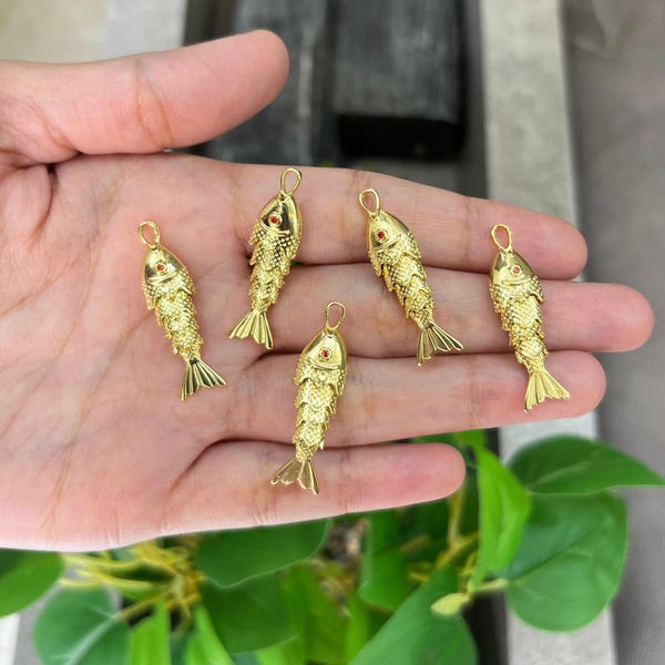 18K Gold Plated Fish Pendant Charm: Ocean Necklace Connector Jewelry Making (32mm, 1 Piece)