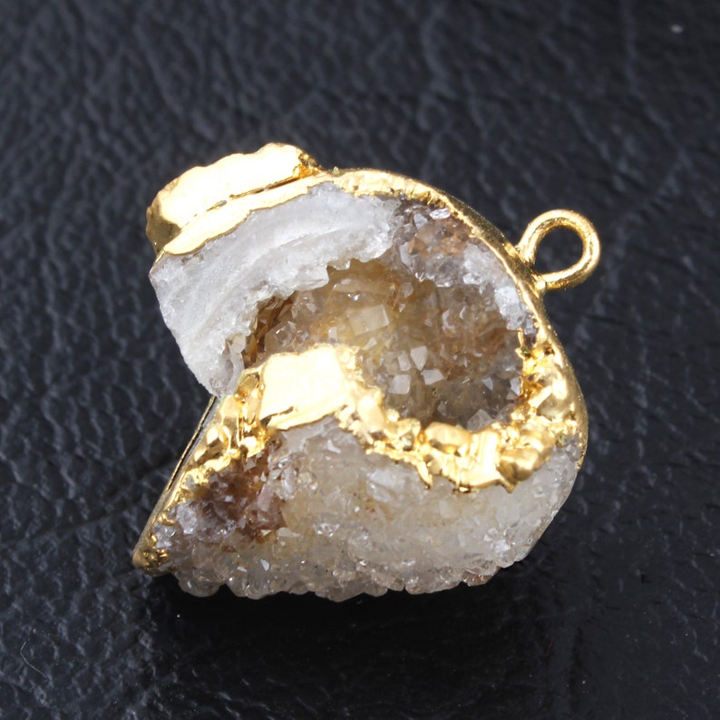 DIY Pendant Sea Shell Druzy Natural Shell Druzy Gold Plated Edges Connectors Sea Shells 19mm To 26mm DIY Druzy Shell Pendant Connectors
