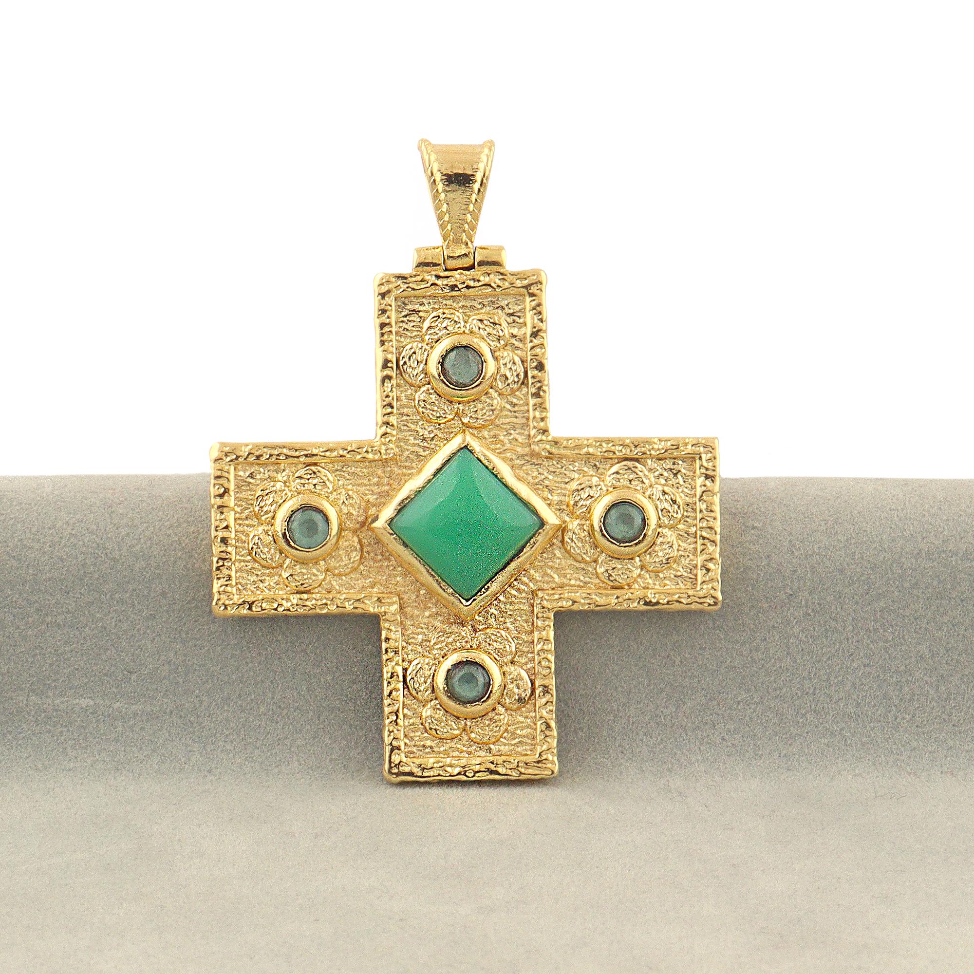 Natural Labradorite Gemstone Cross Pendant Gold Plated Neckace Jewelry with Tiny