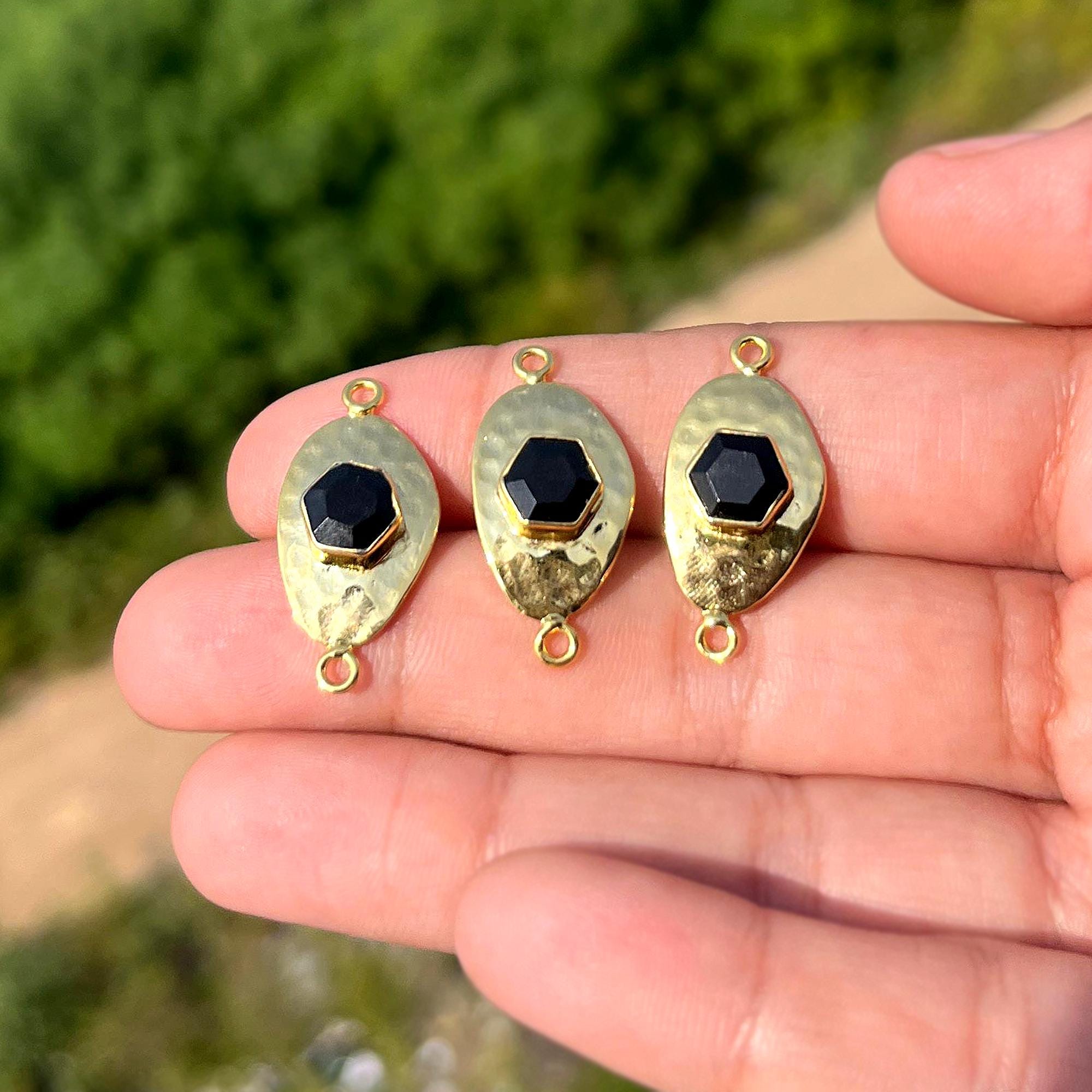 Black Onyx 8mm Hexagon Cut Gemstone Hammered Charms Connector Gold Plated