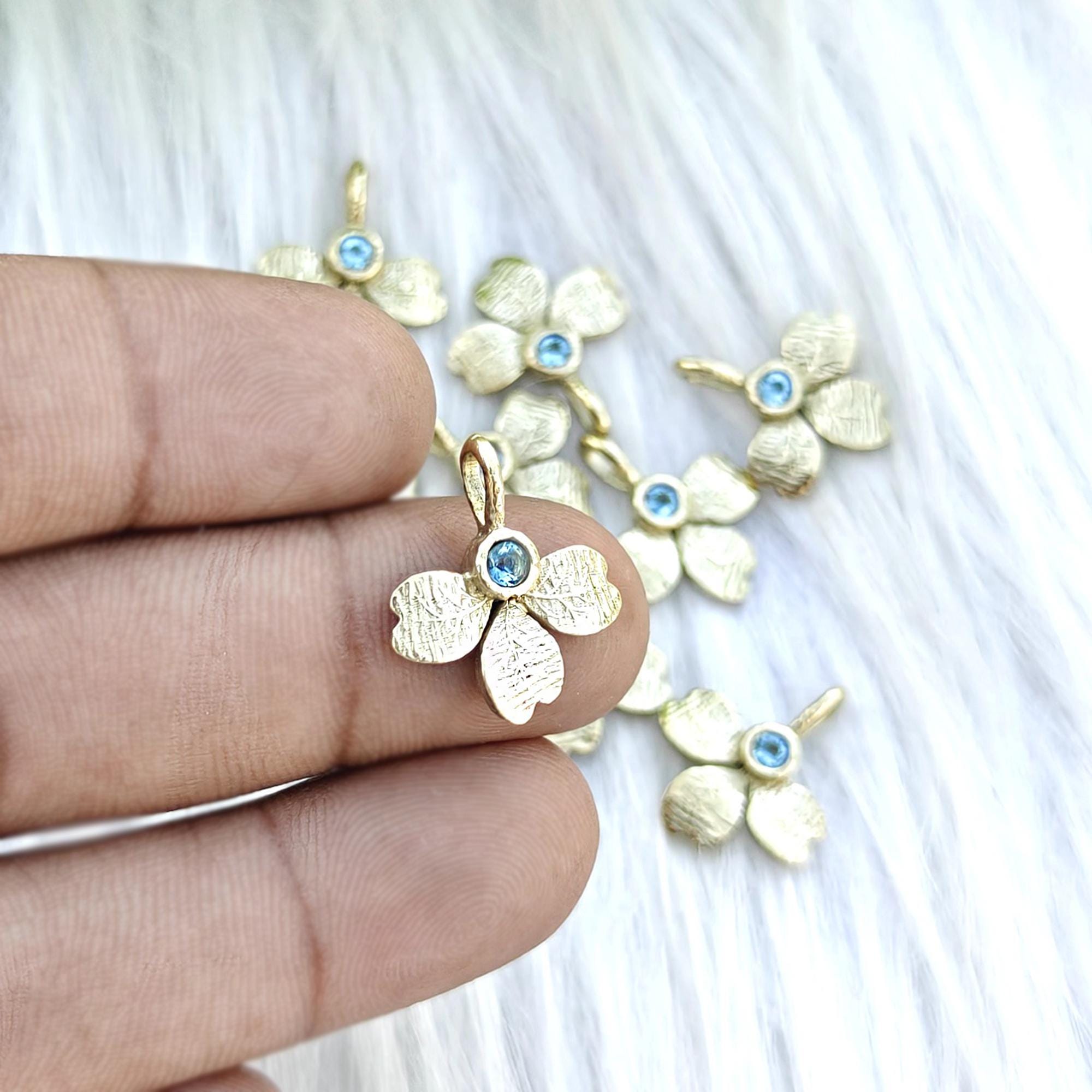 Tiny Round Blue Quartz Flower Pendant Charm Brass without Plating Connector For