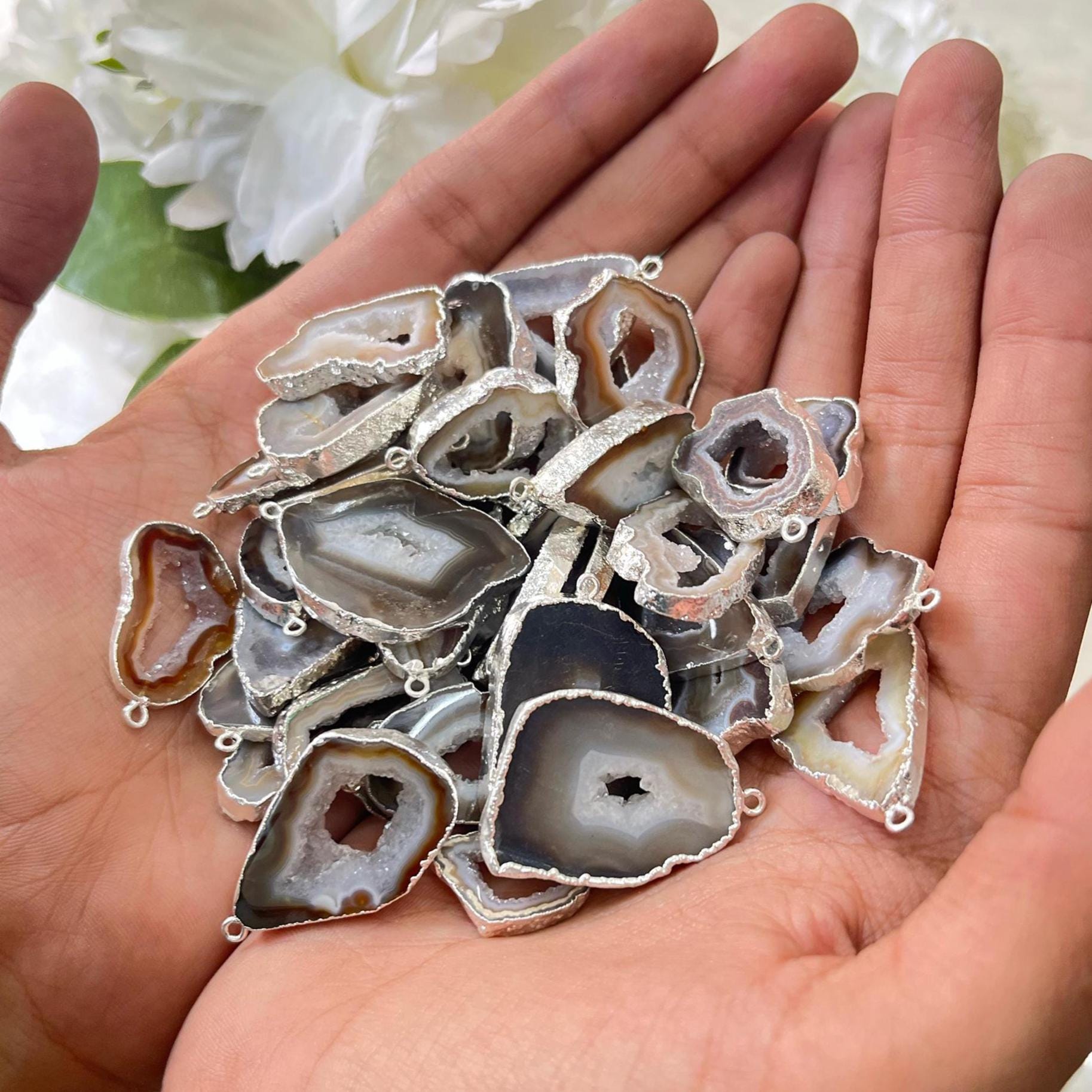 Agate colorée, tranche de géode, 55 g - France