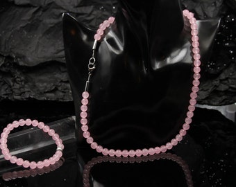 Elegant necklace and bracelet jewelry set made of light pink jade - handmade and festive