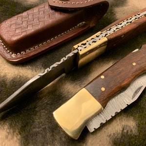 Damascus Folding pocket knife-Groomsmen Gift Survival Knife Walnut wood