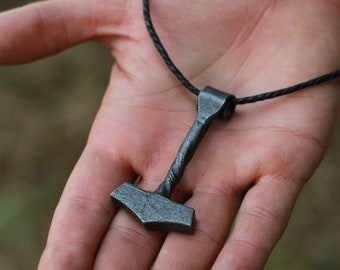 Colgante de martillo de Thor de hierro forjado, joyería vikinga Mjolnir