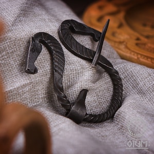 Penannular, Viking Brooch, Cloak Pin, Cloak Clasp, Fibula Viking, Pin Viking, Medieval Brooch, Costume Reenactment, LARP, SCA, Horse Jewelry