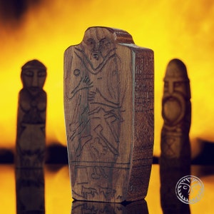 Idol, heidnisch, prähistorisch, Gottheitsstatue, Kupferzeit, Bronzezeit, primitive Skulptur, männliches Symbol, männliche Skulptur, Fruchtbarkeit, antike Statue