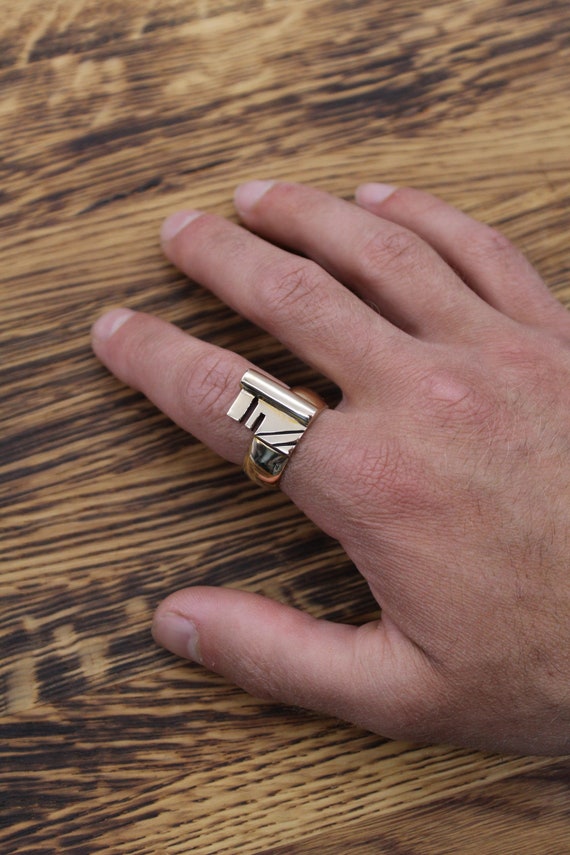 Bague clé romaine sale