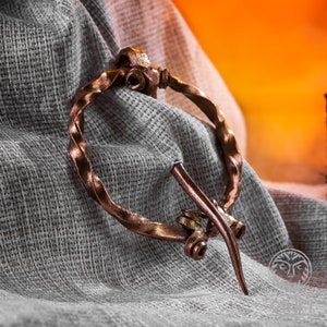 Penannular, Cloak Pin, Cloak Clasp, Viking Brooch, Fibula Viking, Pin Viking, Medieval Brooch, Reenactment, LARP Ram Jewelry, Medieval Clasp