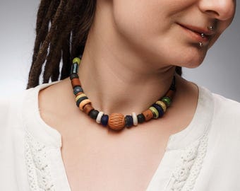 Handgemachte Halskette aus Glasperlen, Boho Chic Statement Schmuck