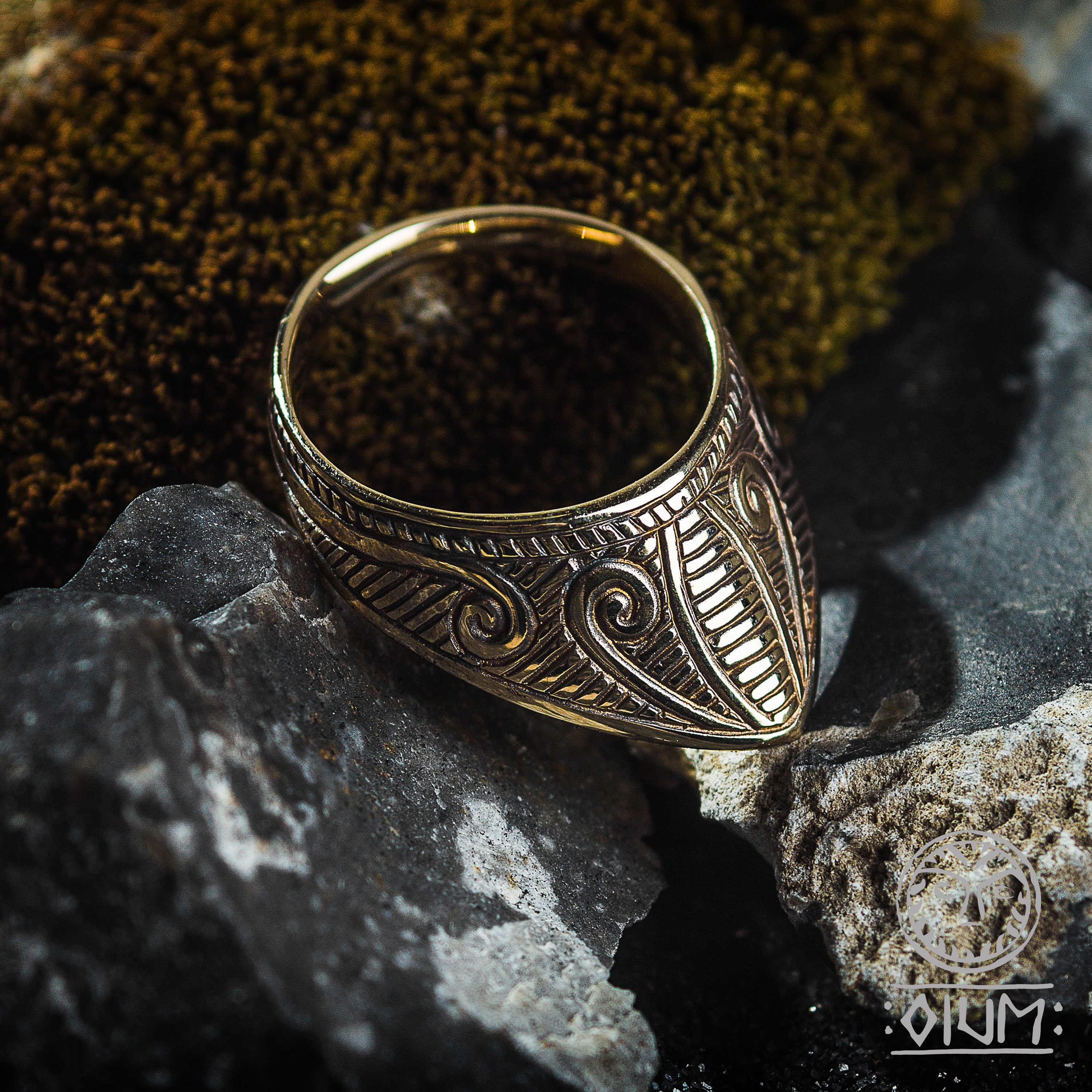 Grande bague d'archer en pierre - Bague de pouce en pierre verte pâle - Excellent état - France