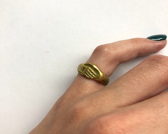 Alliance de style romain avec les mains jointes, bague Fede