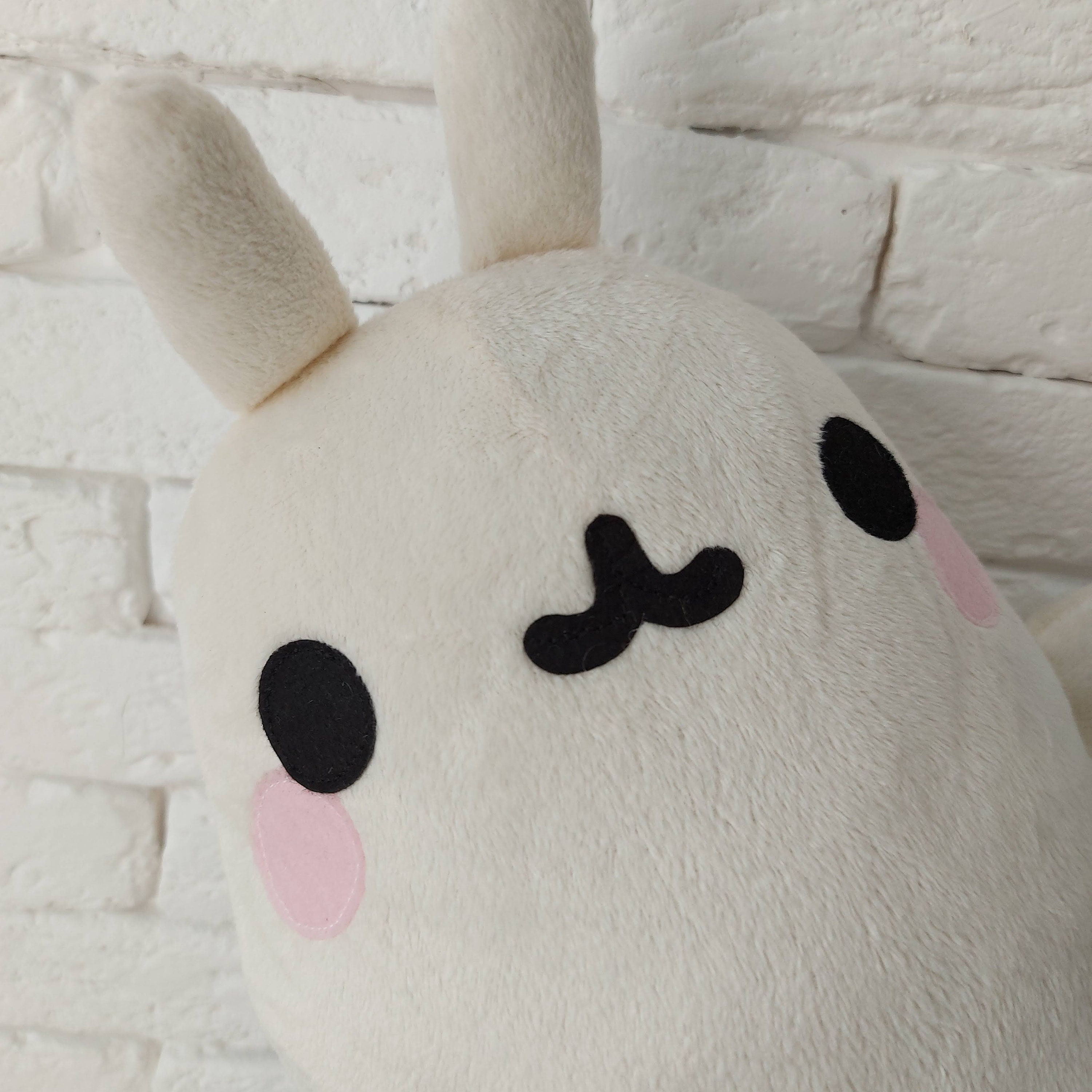 Peluche abeille série télévisée Molang le lapin des petits