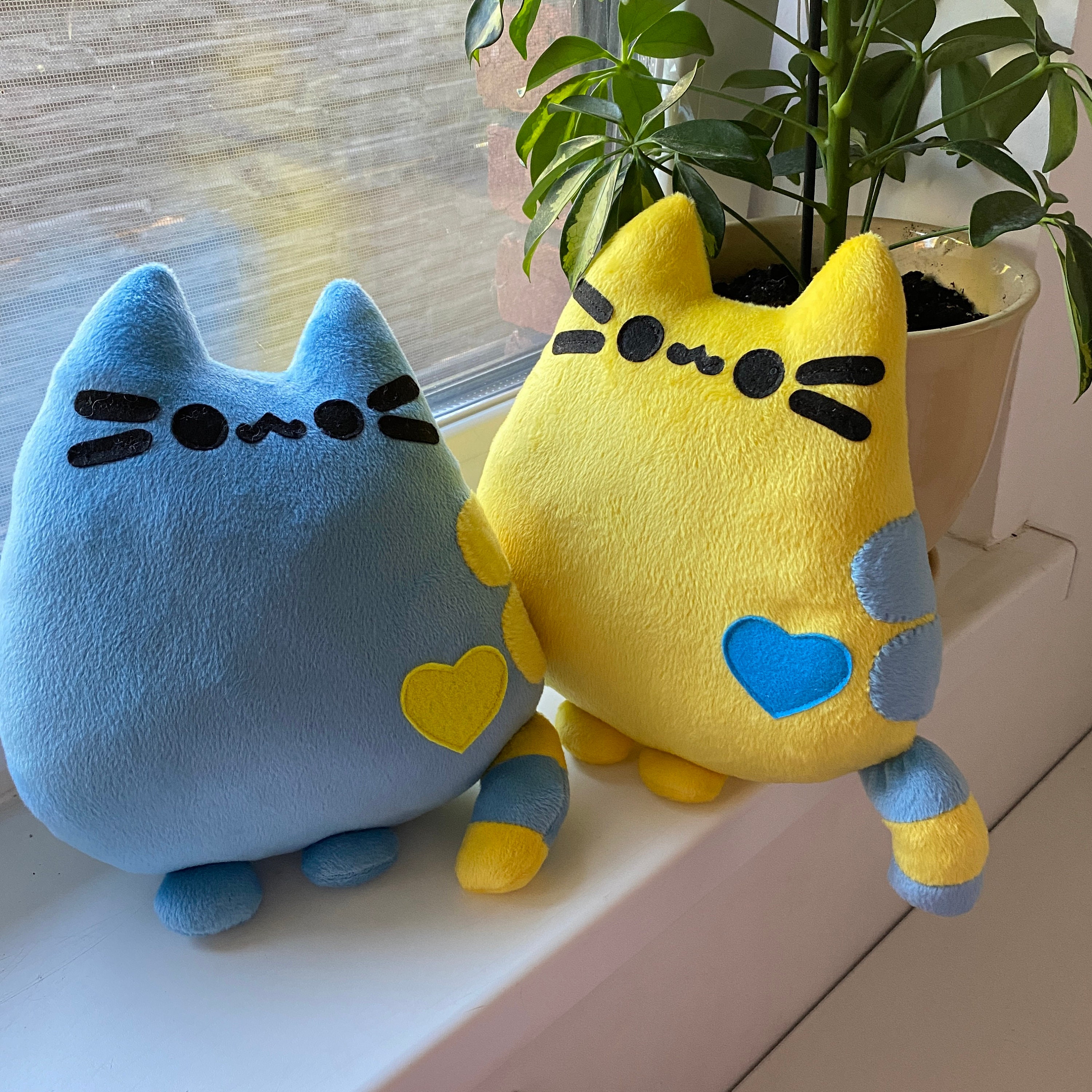 Sausudols Peluche Coussin Long Chat 70 Cm Jaune - Doudou Doux Cadeau Anniversaire Noël